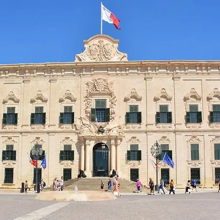 Tranquil In The Heart Of Lägenhet Valletta