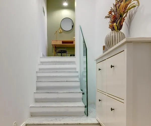 Tranquil In The Heart Of Apartment *